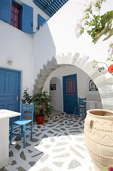 Apart Otel Bourgos 2*