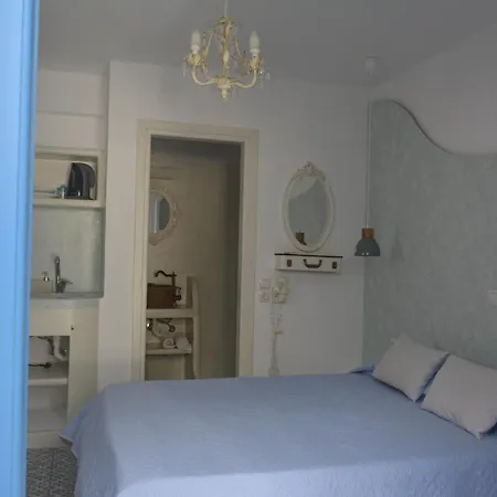 Hotel apartamentowy Bourgos Naxos City