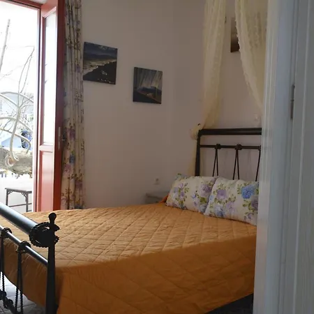 Bourgos Hotel apartamentowy Naxos City