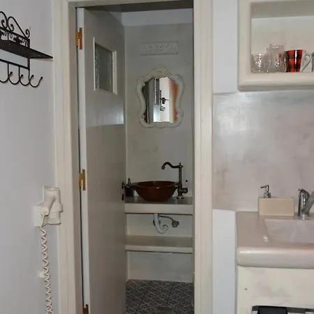 Bourgos Hotel apartamentowy 2*